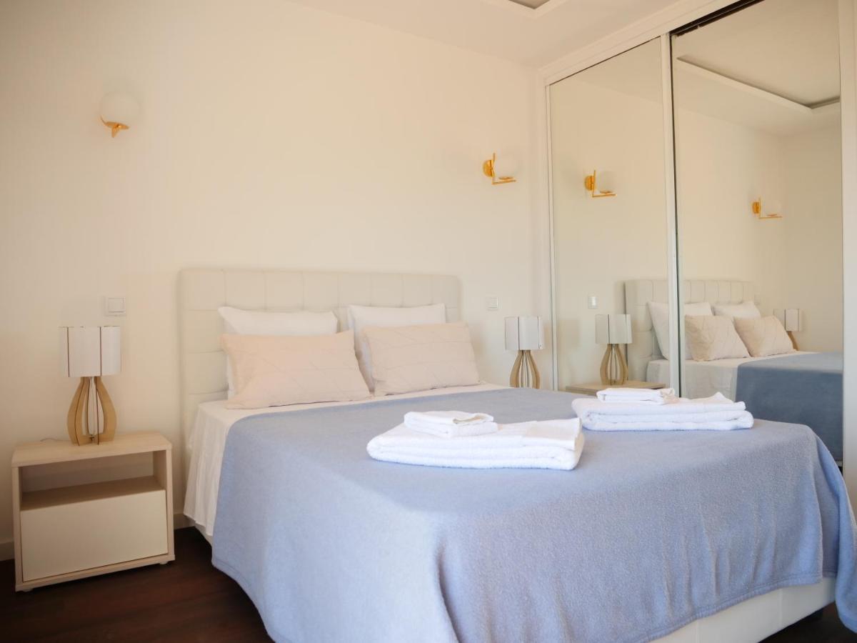 Cozy Apartment With Sea View Over Meia Praia Lagos Exterior photo